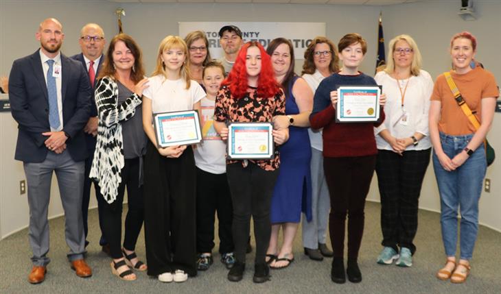 Board recognizes students for achievements